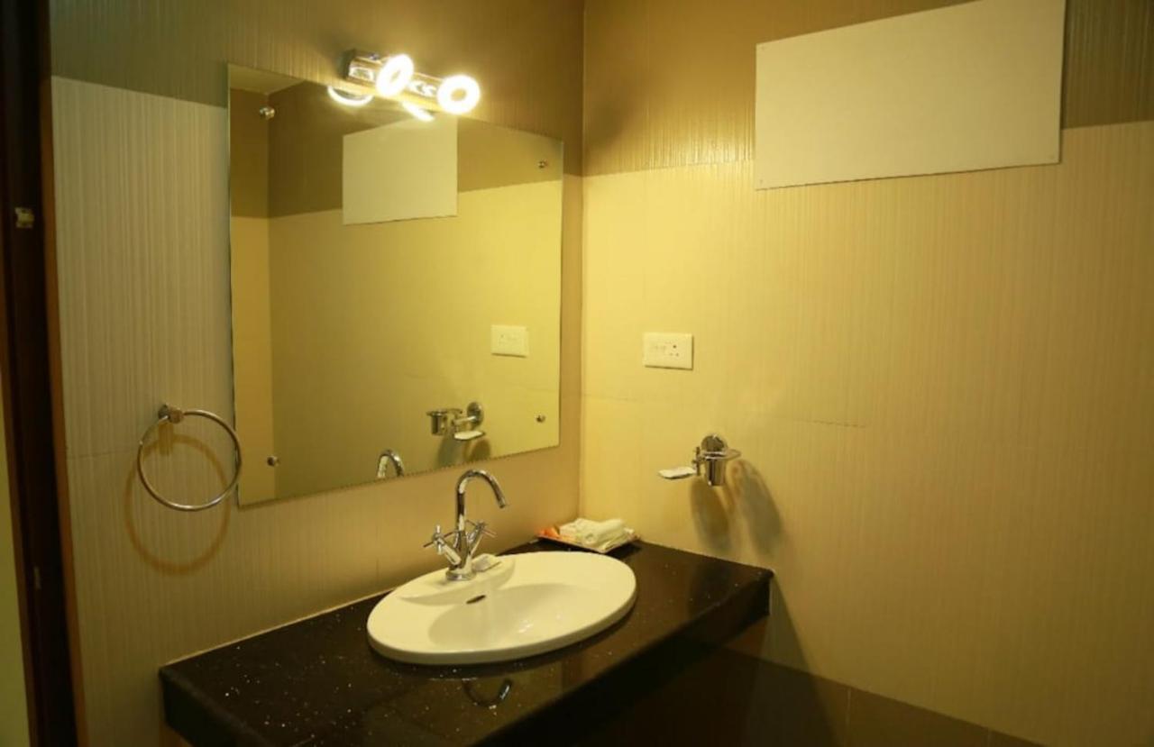 Sea Breeze Rest Inn Kannur Exterior photo